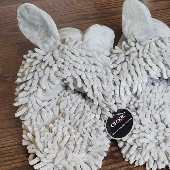 Cozy Plush Bunny Ear Slippers - Picture 2 of 8